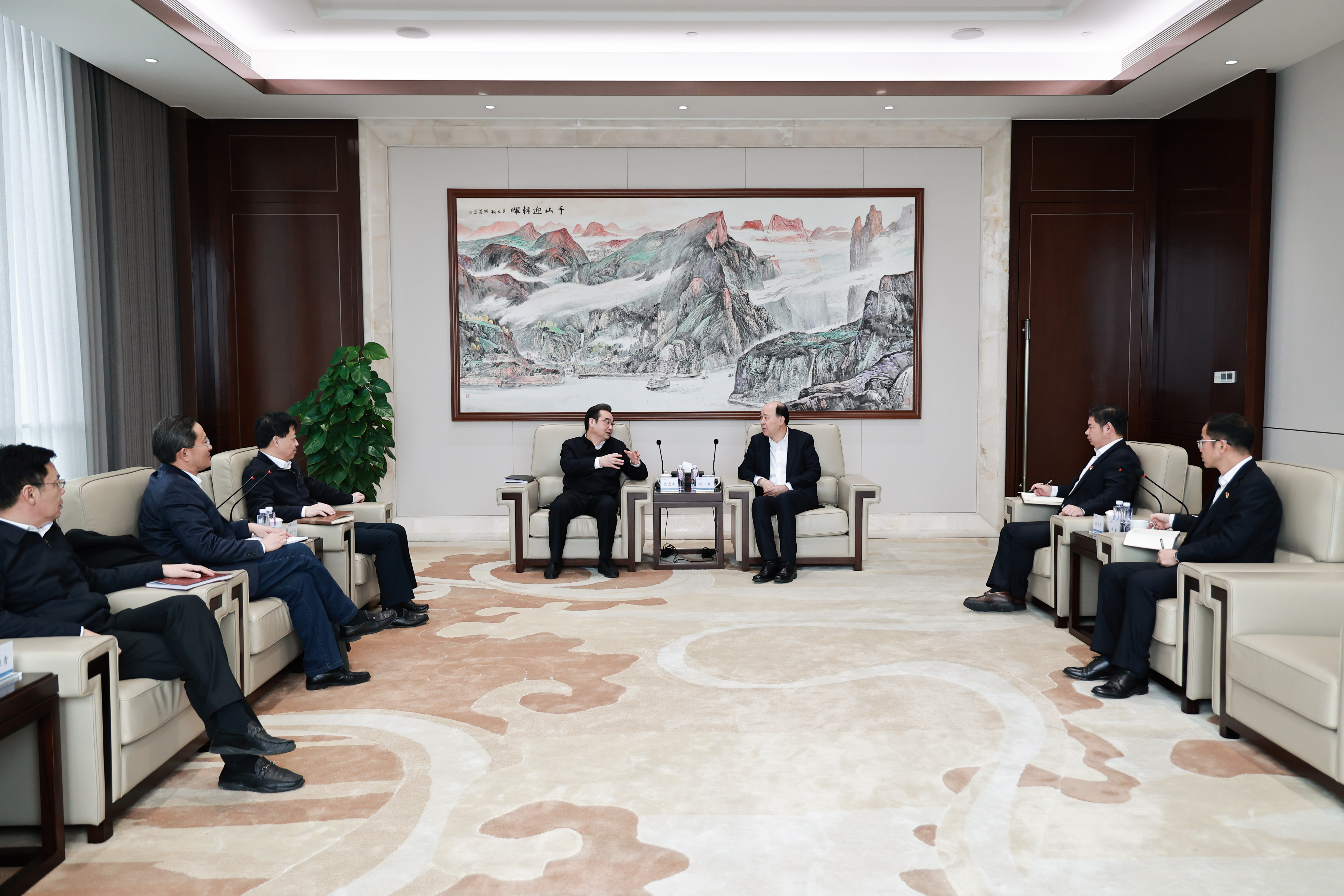 1702017193291633