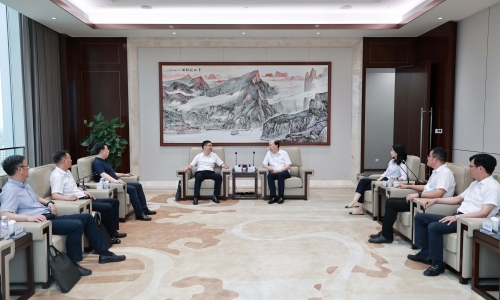 长兴县委副书记、县长朱伟莅临南宫电子游戏调研