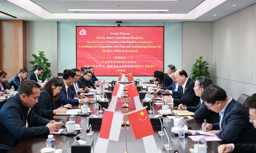印度尼西亚对华合作牵头人、海洋事务与投资统筹部长卢胡特莅临南宫电子游戏调研