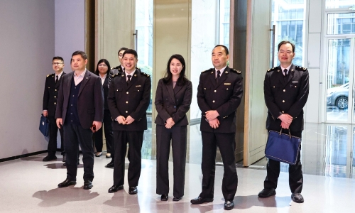 杭州海关党委委员、党委纪检组组长张秉龙莅临南宫电子游戏调研